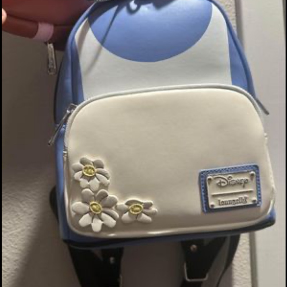 Loungefly alice in wonderland mini backpack. - Picture 3 of 3